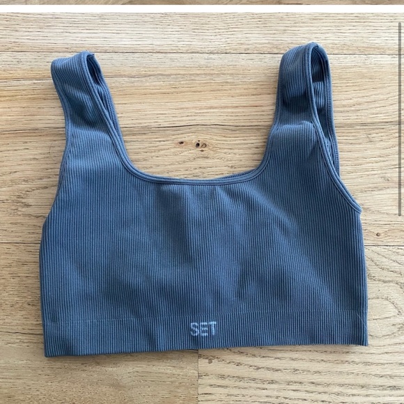 Set Active Sports Bra and Leggings Set in Grey - Picture 2 of 5